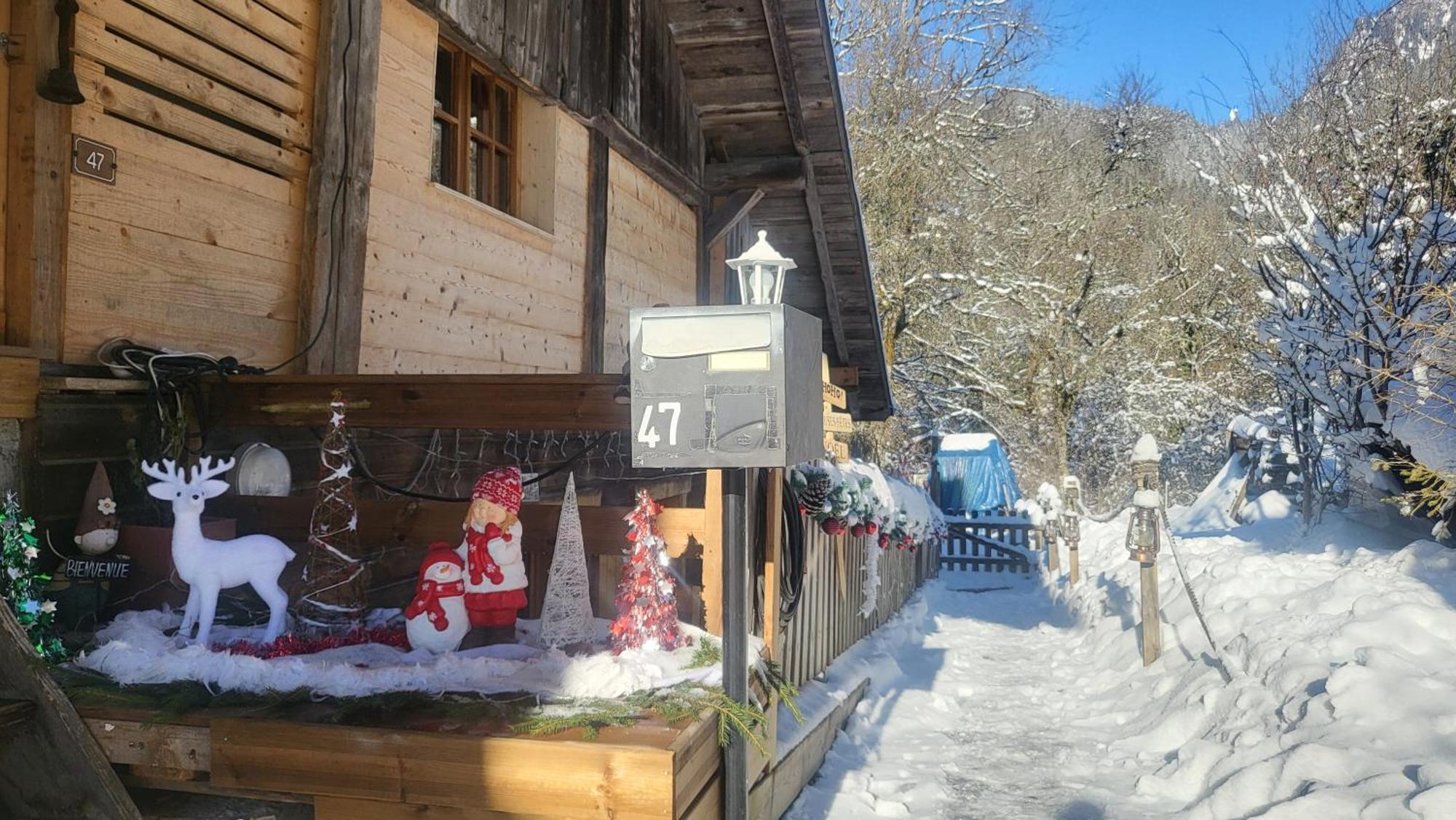 Bed and Breakfast Le Nid Des Cerfs Essert-Romand Exterior foto